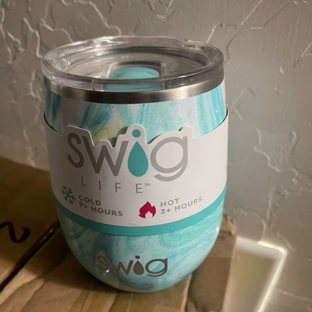 Brand new swig wine tumbler
